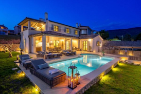Villa Leucolea with pool